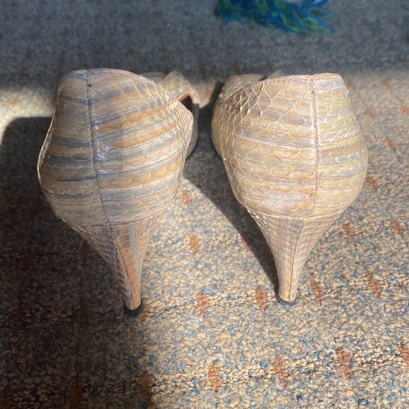 Thos Court. Genuine reptile skinned heels - Picture 3 of 3